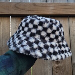 Fuzzy Checkered Bucket Hat